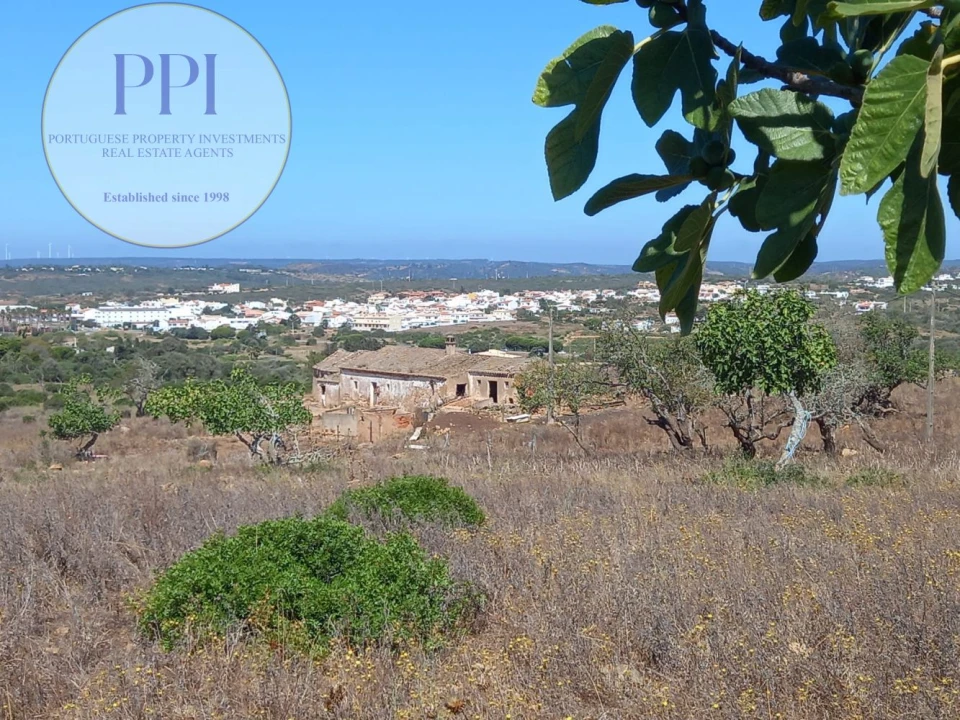 Quinta T0 para Venda em Luz Foto 11