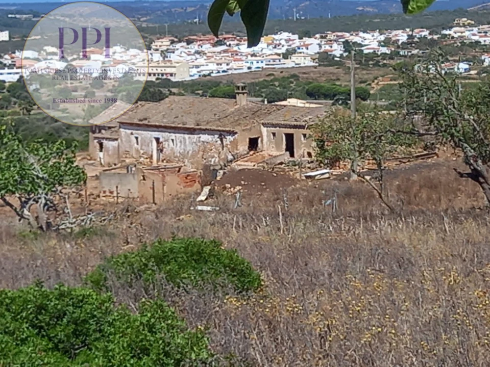 Quinta T0 para Venda em Luz Foto 12