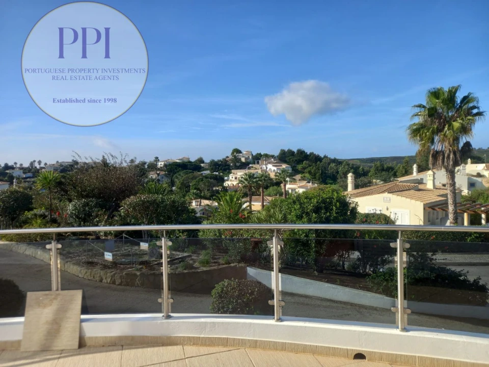 Moradia T4 para Venda em Budens Foto 22