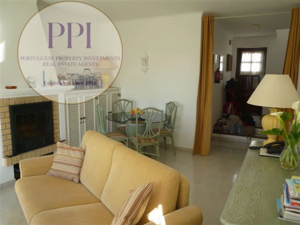 Moradia T2 para Venda em Budens Foto 6