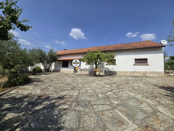 Moradia T4 para Venda em São Vicente da Beira Foto 9