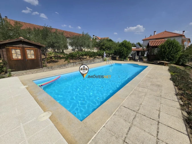 Moradia T4 para Venda em São Vicente da Beira Foto 2