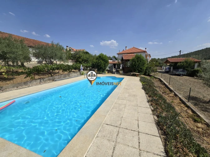 Moradia T4 para Venda em São Vicente da Beira Foto 4