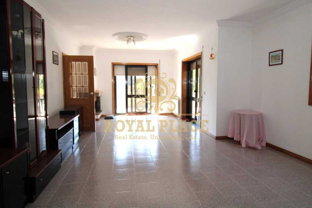 Moradia T2 para Venda em Fiães Foto 4