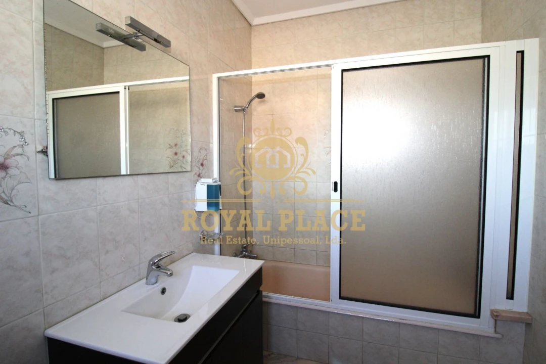 Moradia T2 para Venda em Fiães Foto 7