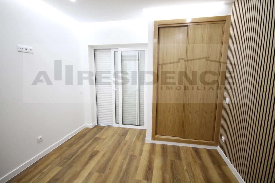 Apartamento T2 para Venda em Armação de Pera Foto 11