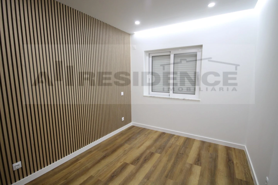 Apartamento T2 para Venda em Armação de Pera Foto 12
