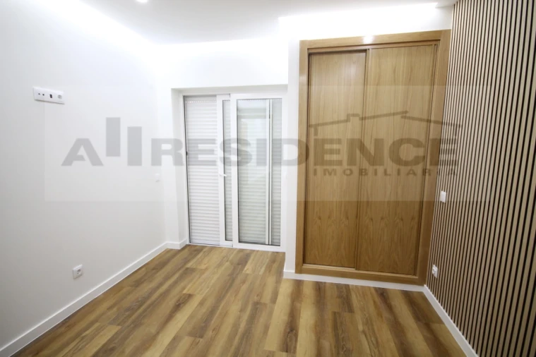 Apartamento T2 para Venda em Armação de Pera Foto 11