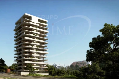Apartamento T4 para Venda em Aldoar, Foz do Douro e Nevogilde