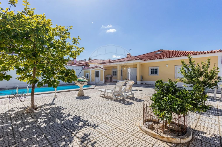 Moradia T4 para Venda em Alpiarça