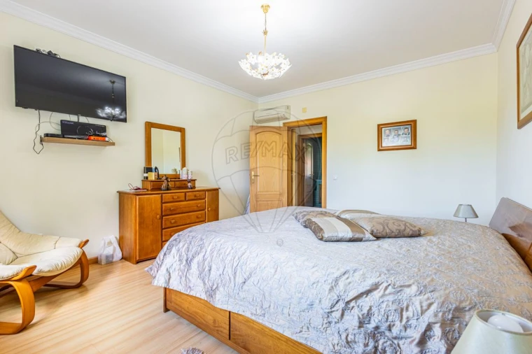 Moradia T4 para Venda em Alpiarça Foto 4