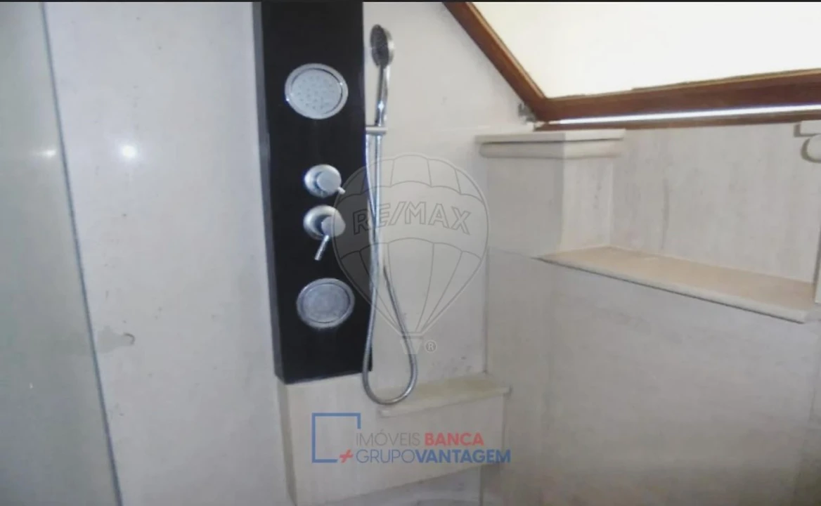 Apartamento T2 para Venda em Almeirim Foto 8