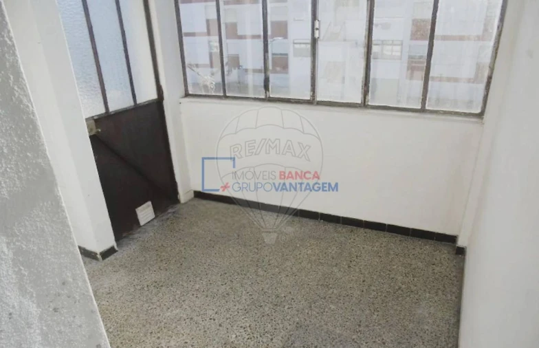 Apartamento T2 para Venda em Almeirim Foto 15