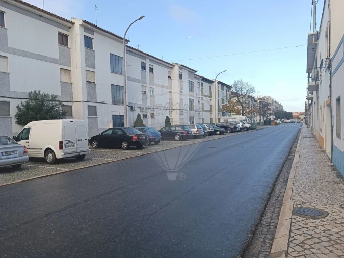 Apartamento T2 para Venda em Almeirim Foto 2