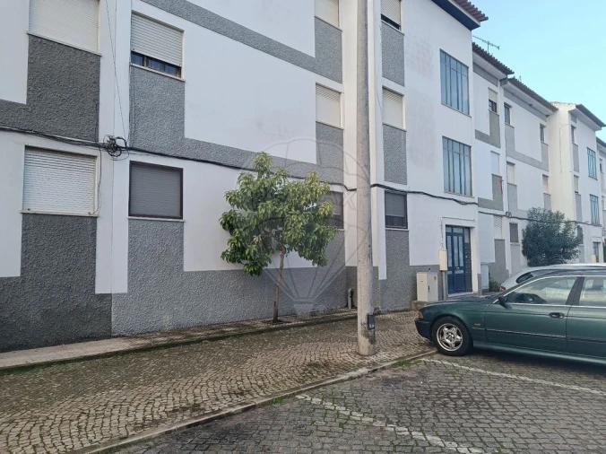 Apartamento T2 para Venda em Almeirim Foto 1