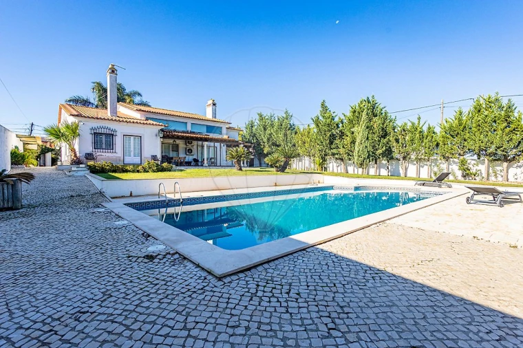 Moradia T5 para Venda em Alpiarça Foto 45