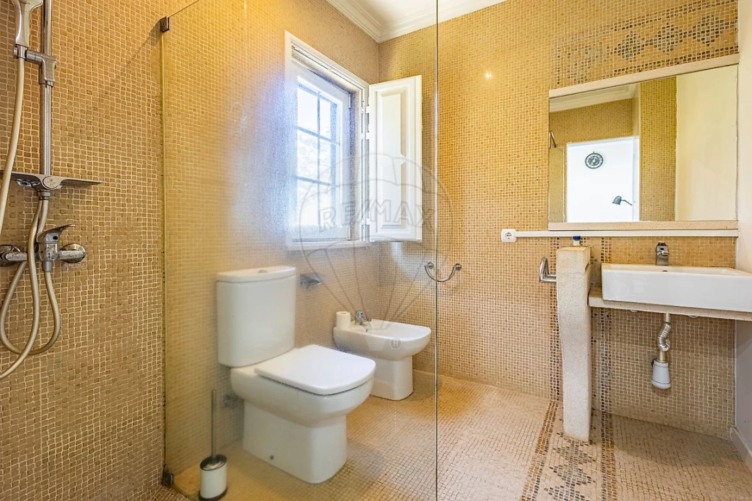 Moradia T5 para Venda em Alpiarça Foto 8