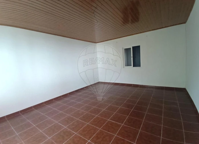 Moradia T3 para Venda em Benfica do Ribatejo Foto 10