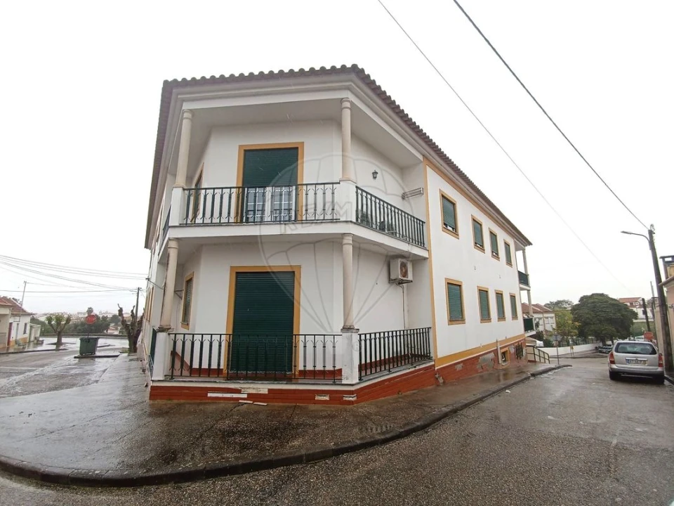 Apartamento T3 para Venda em Alpiarça Foto 1