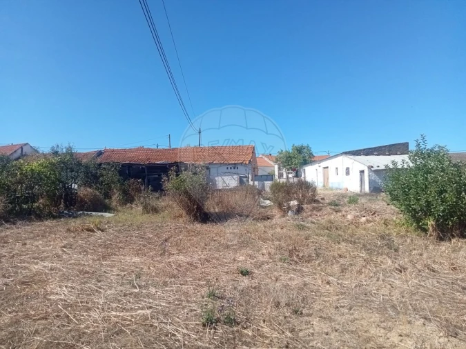 Moradia T2 para Venda em Aveiras de Cima Foto 8