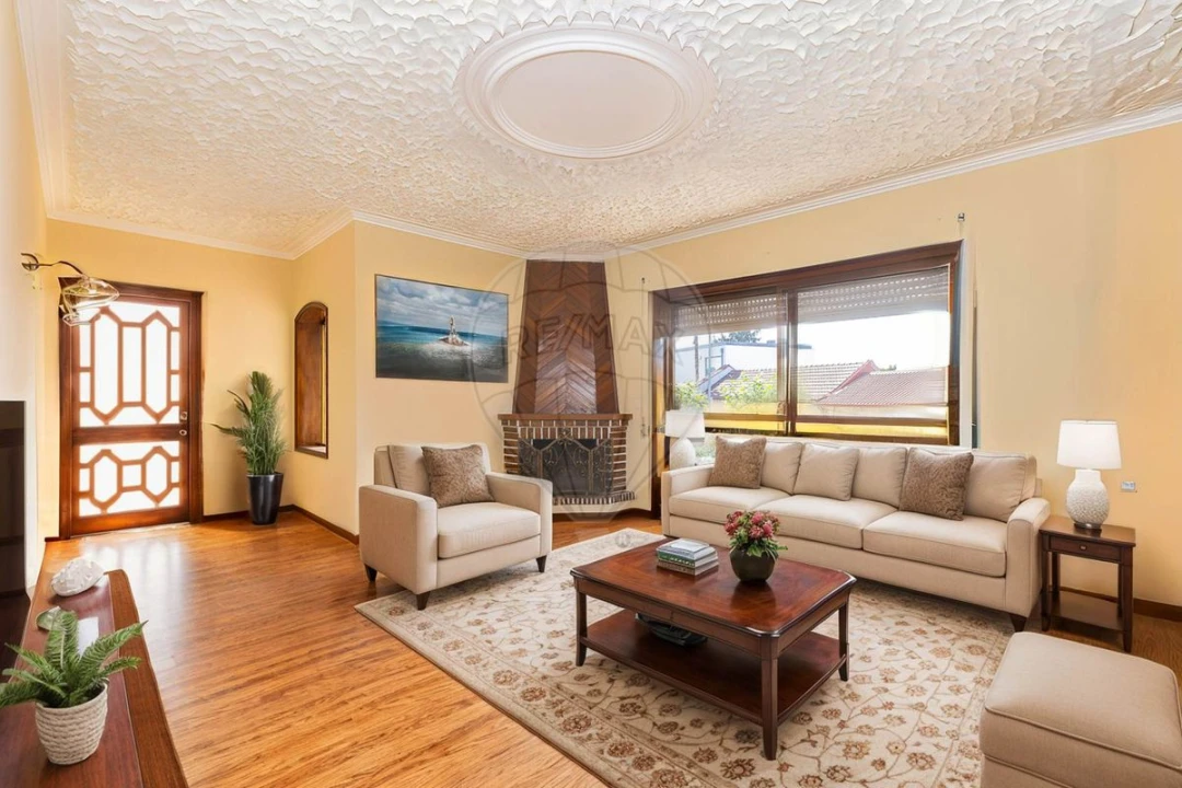 Moradia T4 para Venda em Rio Meão Foto 9