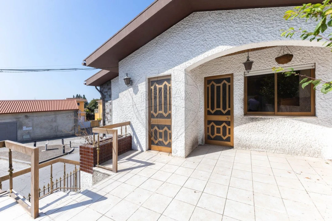 Moradia T4 para Venda em Rio Meão Foto 2