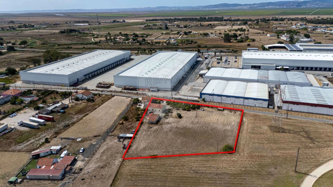 Moradia T3 para Venda em Samora Correia Foto 37