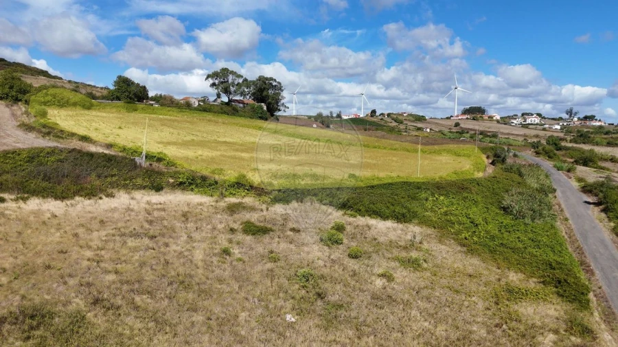 Terreno para Venda em Santo Quintino Foto 2