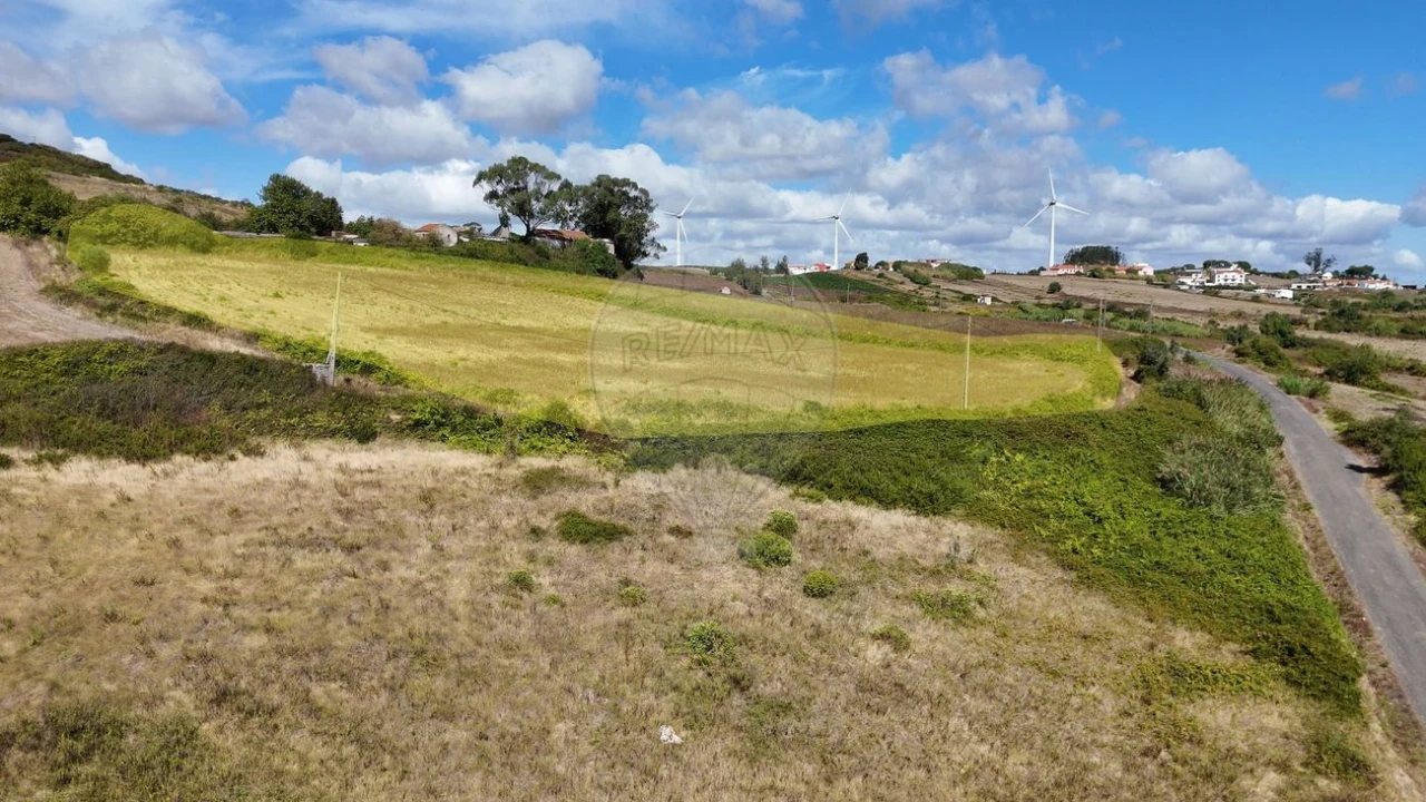 Terreno para Venda em Santo Quintino Foto 2