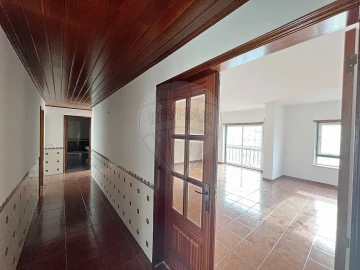 Apartamento T3 para Venda em Carregado e Cadafais