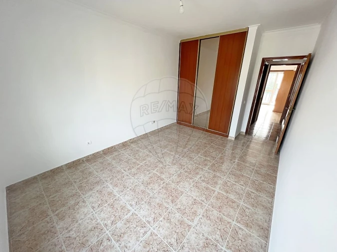 Apartamento T3 para Venda em Carregado e Cadafais Foto 29