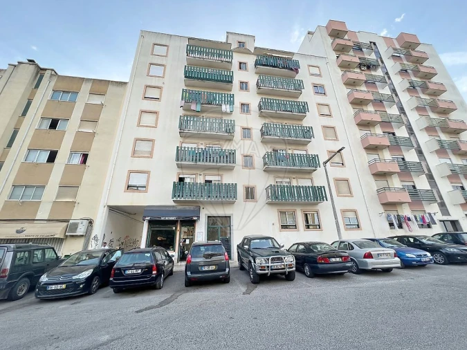 Apartamento T3 para Venda em Carregado e Cadafais Foto 2