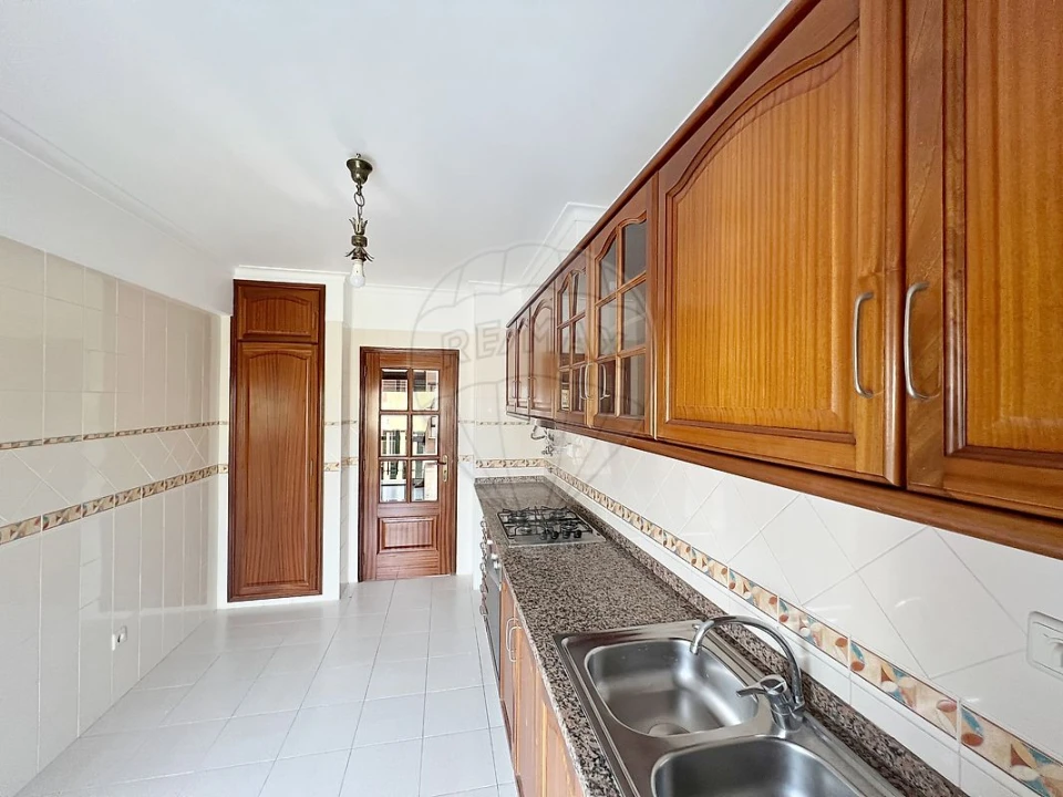 Apartamento T3 para Venda em Carregado e Cadafais Foto 24