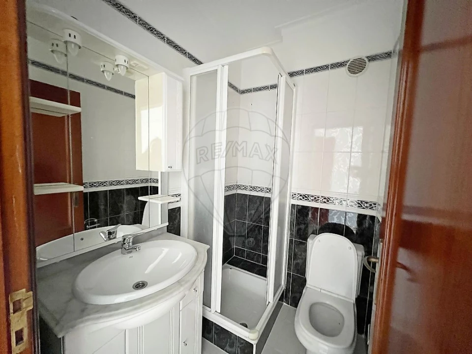 Apartamento T3 para Venda em Carregado e Cadafais Foto 1