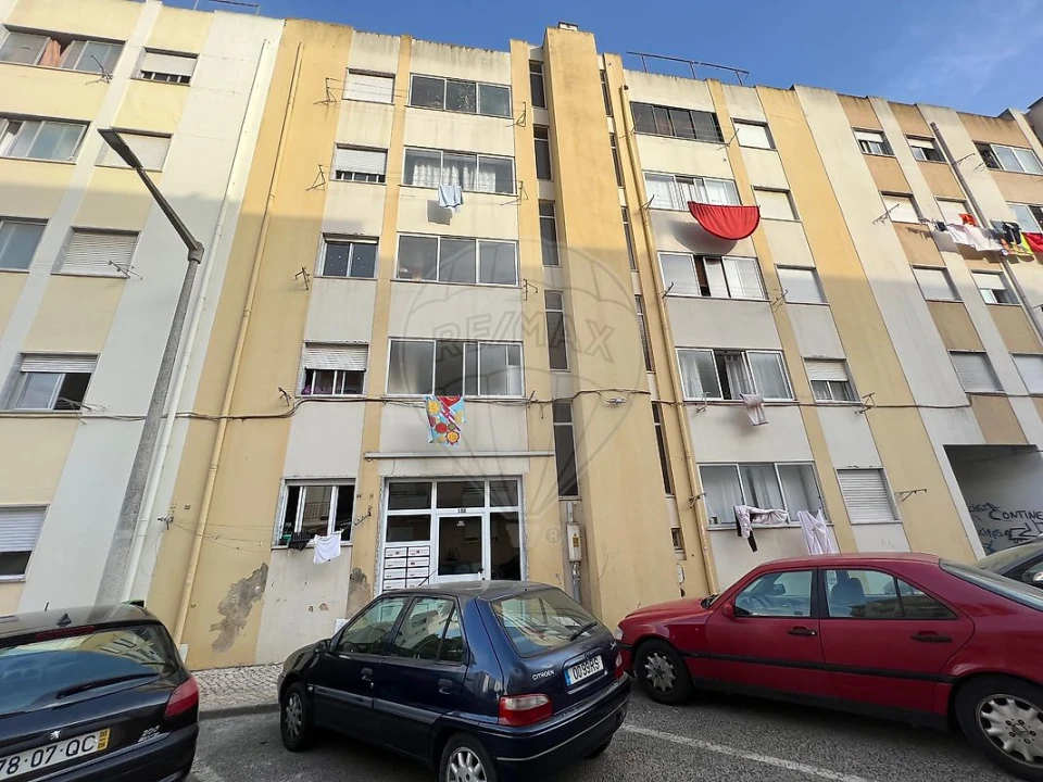 Apartamento T2 para Venda em Carregado e Cadafais Foto 1