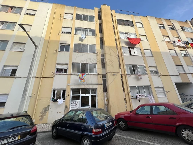 Apartamento T2 para Venda em Carregado e Cadafais