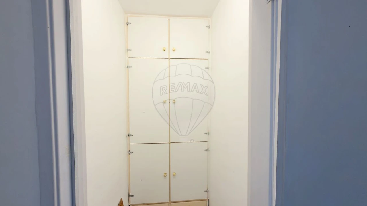 Apartamento T2 para Venda em Carregado e Cadafais Foto 16