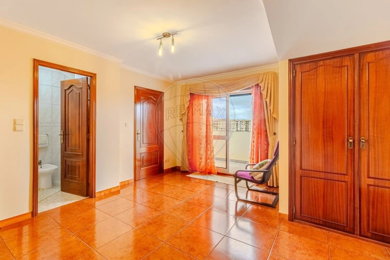 Apartamento T3 para Venda em Bonfim Foto 19