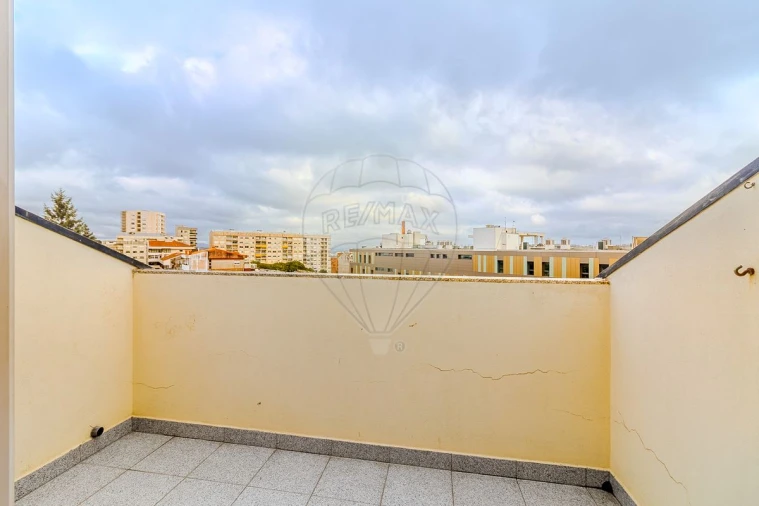 Apartamento T3 para Venda em Bonfim Foto 23