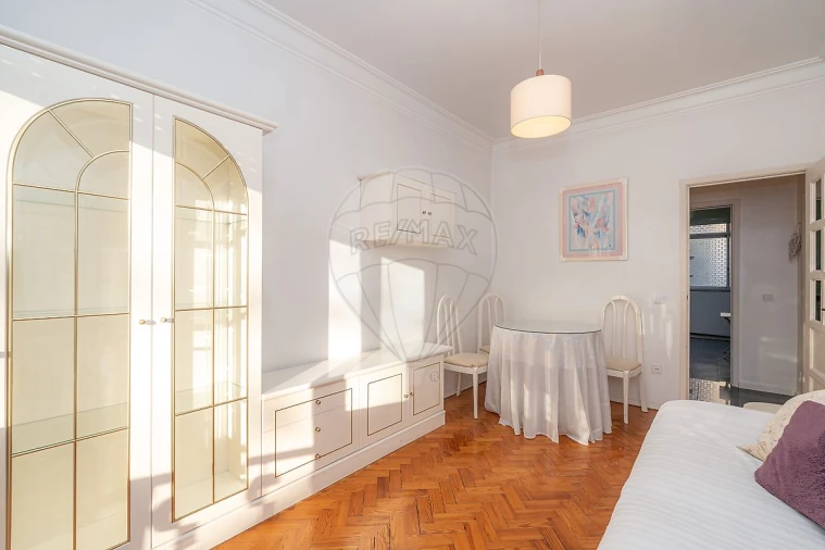 Apartamento T3 para Arrendamento em Alvalade Foto 21