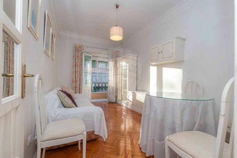 Apartamento T3 para Arrendamento em Alvalade Foto 26