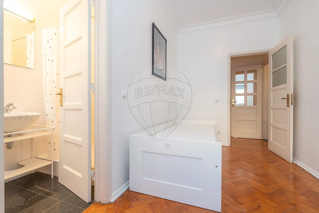 Apartamento T3 para Arrendamento em Alvalade Foto 23