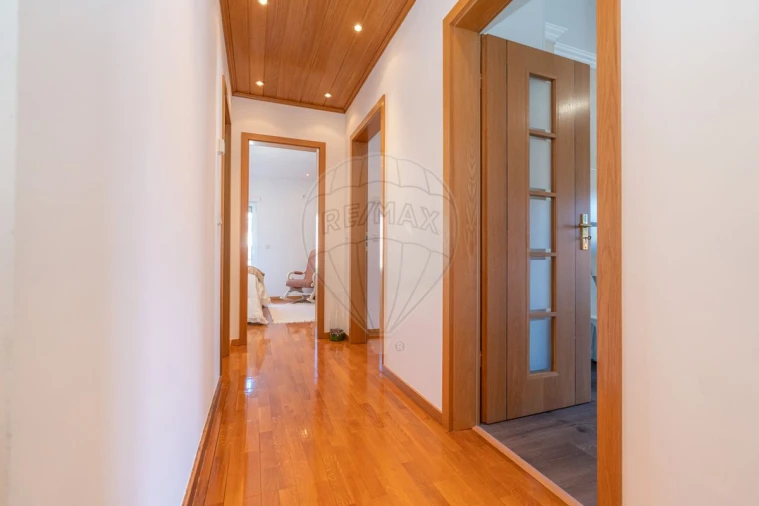 Apartamento T1 para Venda em Eiras e São Paulo de Frades Foto 17