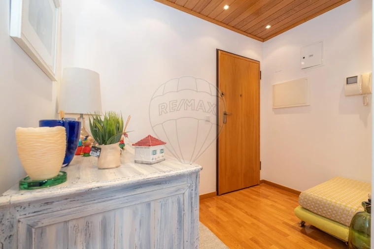 Apartamento T1 para Venda em Eiras e São Paulo de Frades Foto 4