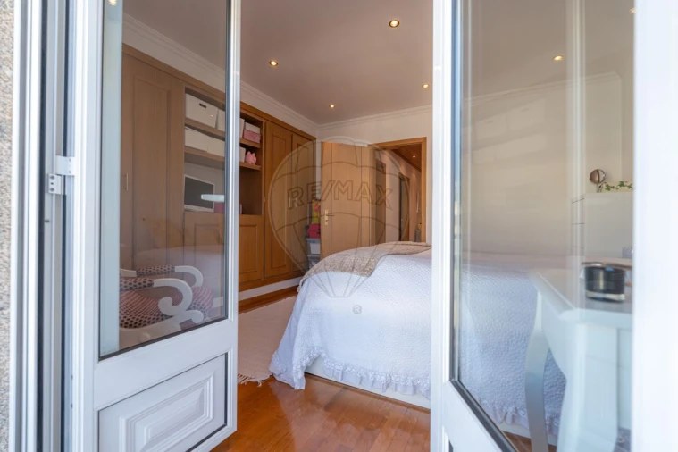 Apartamento T1 para Venda em Eiras e São Paulo de Frades Foto 19