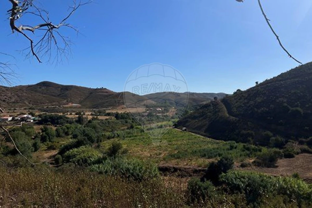 Terreno para Venda em Alferce Foto 1