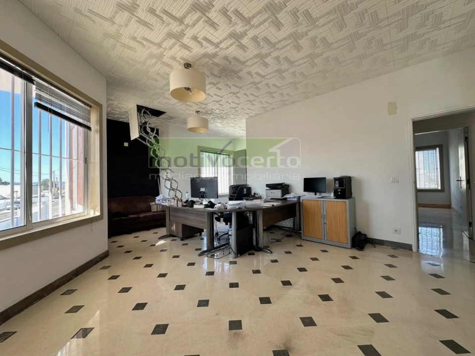 Escritório para Arrendamento em Almargem do Bispo, Pêro Pinheiro e Montelavar Foto 9