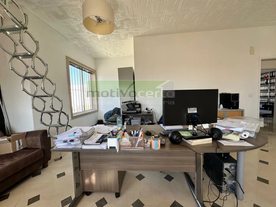 Escritório para Arrendamento em Almargem do Bispo, Pêro Pinheiro e Montelavar Foto 11