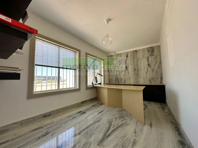 Escritório para Arrendamento em Almargem do Bispo, Pêro Pinheiro e Montelavar Foto 11