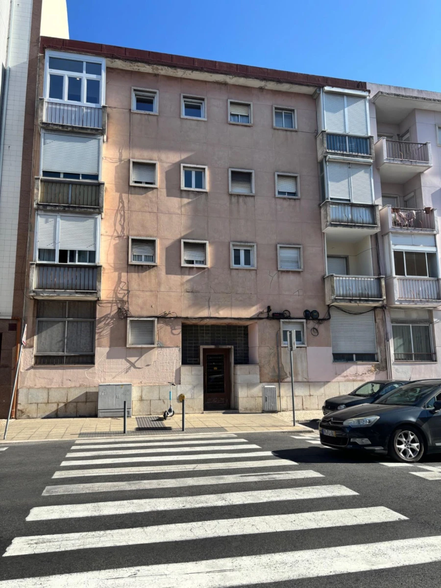 Apartamento T3 para Venda em Benfica Foto 24